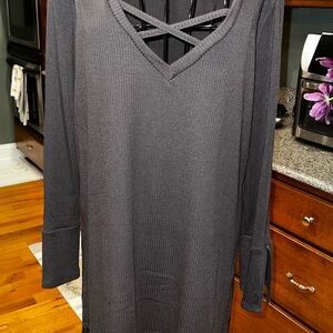 Jolie Gray V-Neck Long Sleeve Sheath Tunic